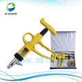 Yellow color of veterinary continuous injector